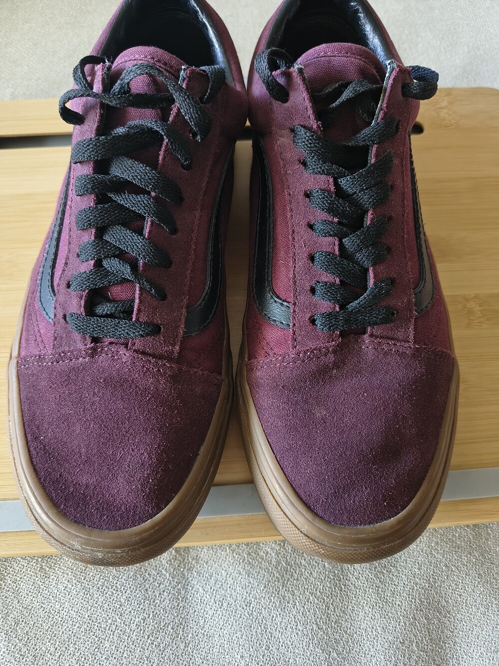 Vans Old Skool Burgundy Suede Black Gum Sole Sneakers Men 8.5 / Women 10